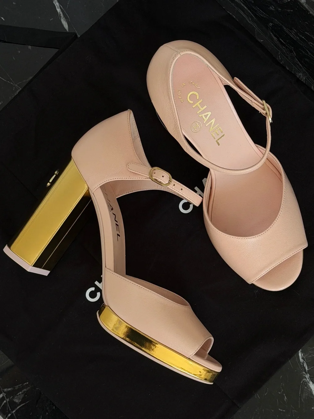 CHANEL 💛chanel💛 interlocking